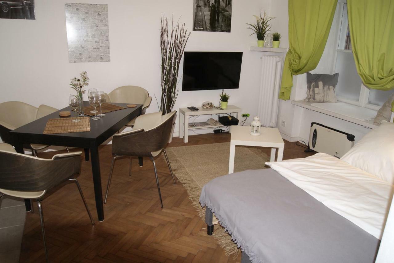Cosy Apartment In The Old Town Varşovia Exterior foto